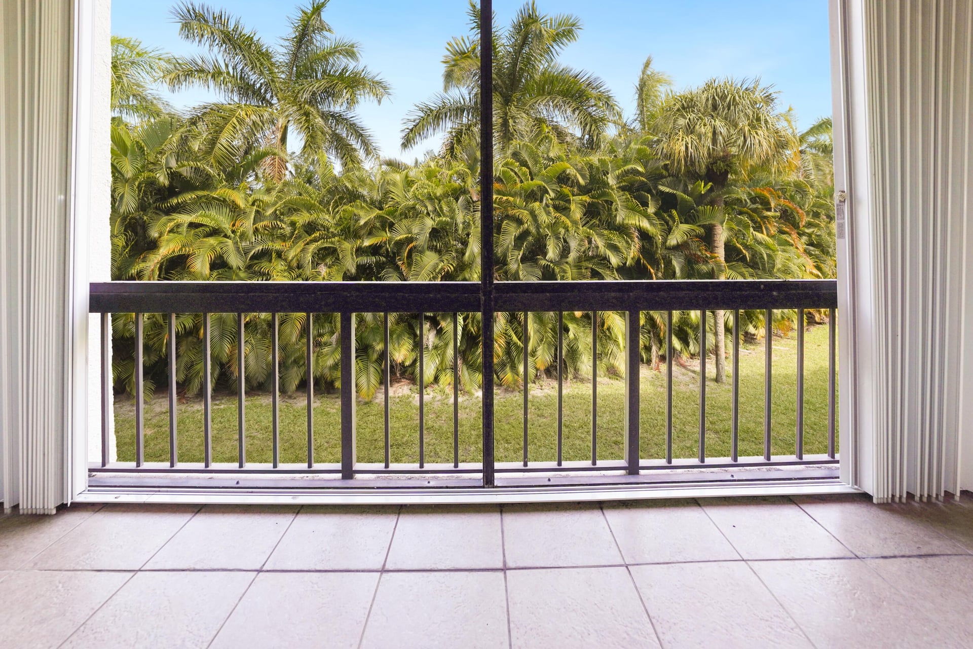 Unit 205 photo 4