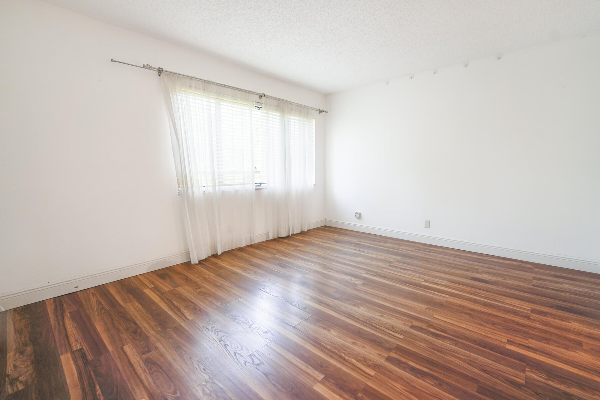 Unit 205 photo 7