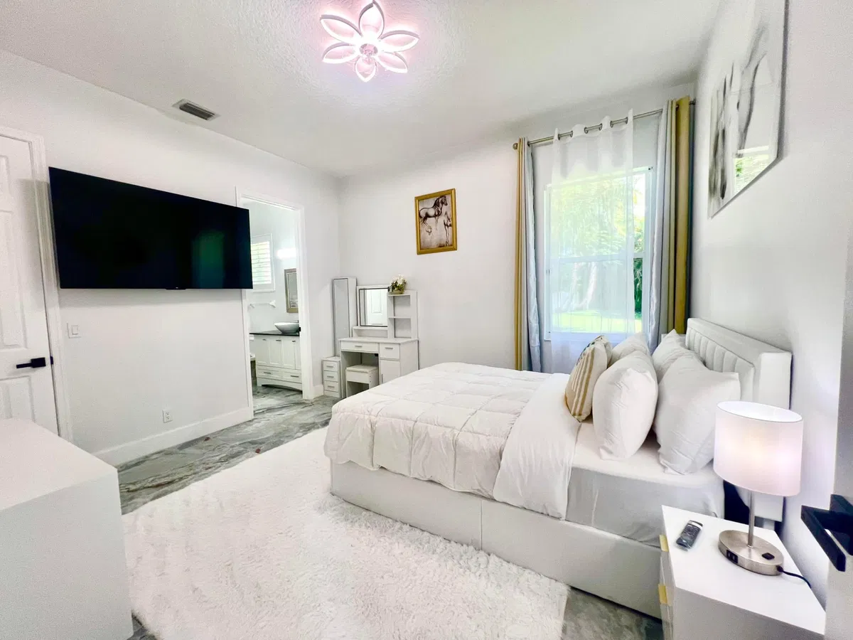 Residence photo 4