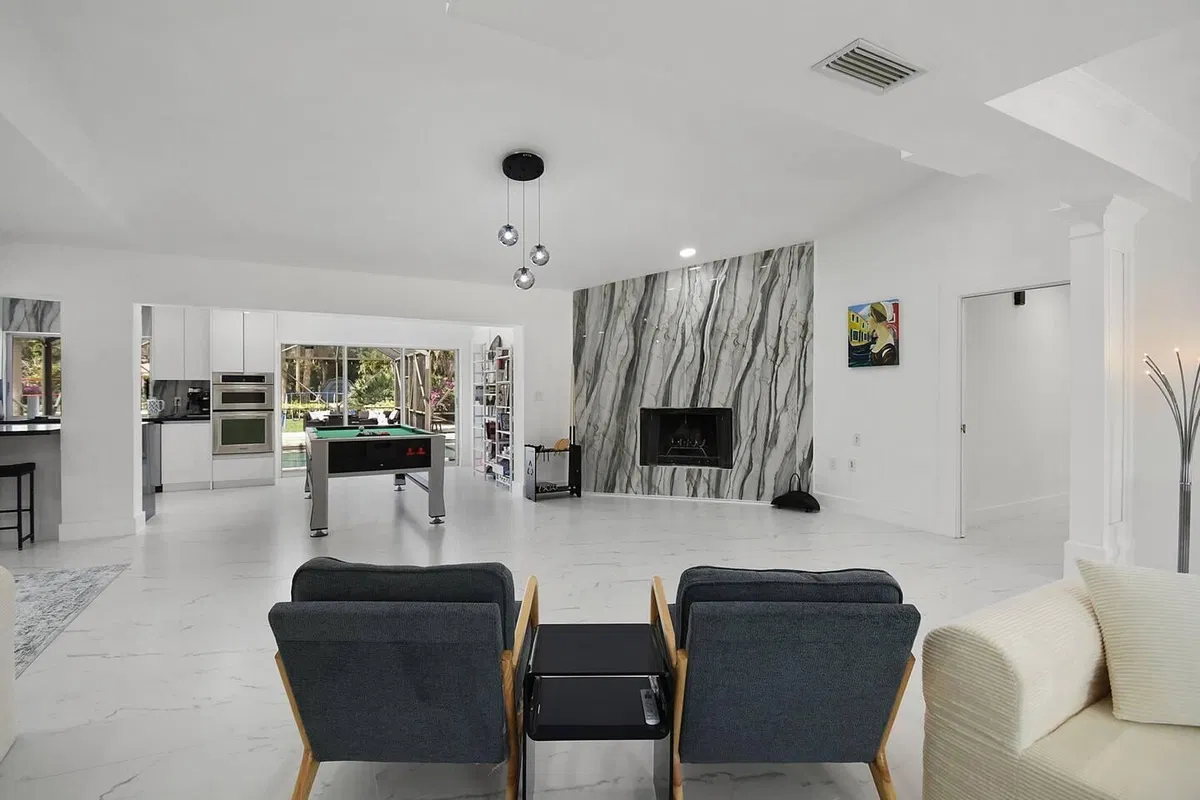 Residence photo 25