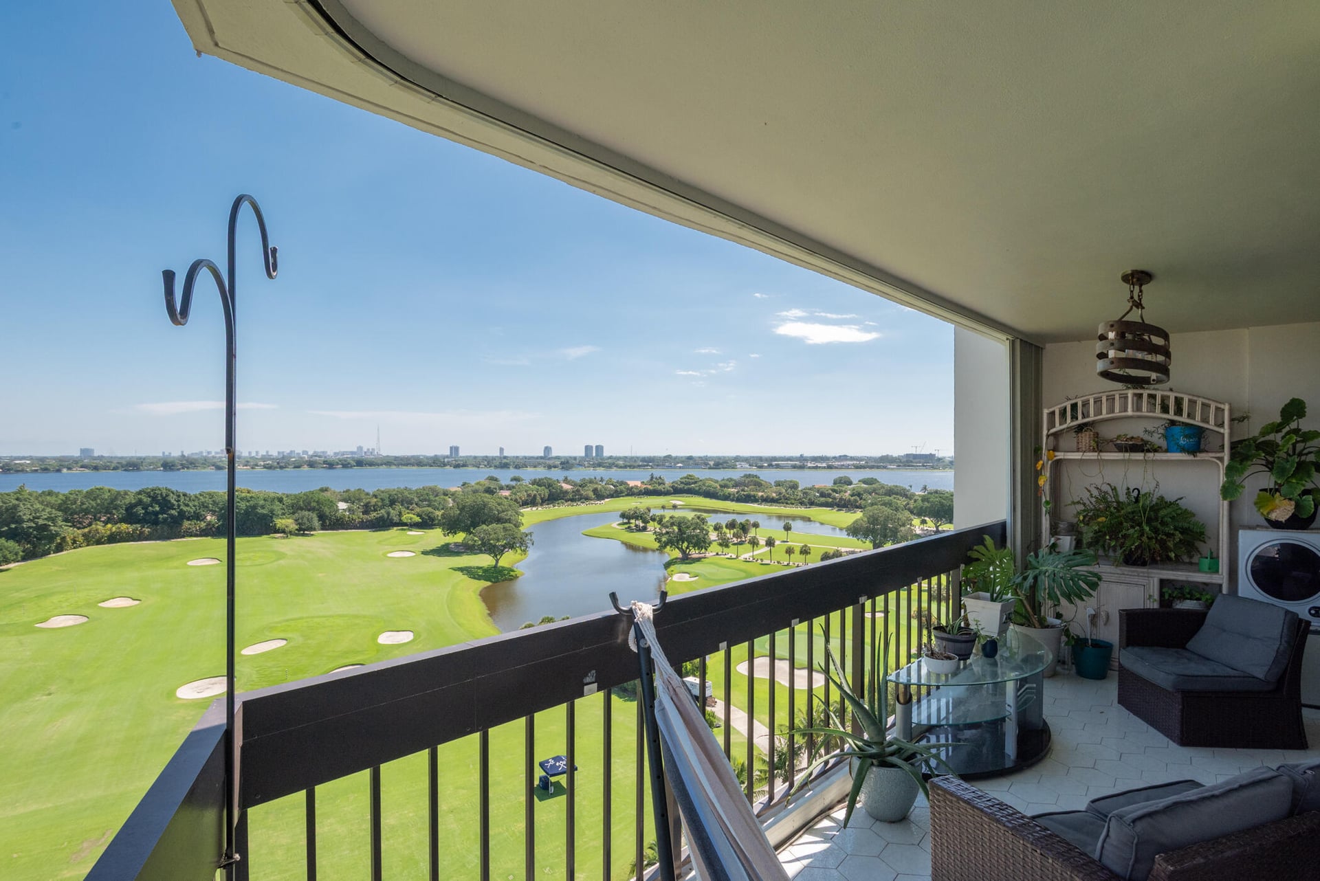 Presidential Estates Unit 1401 photo 28