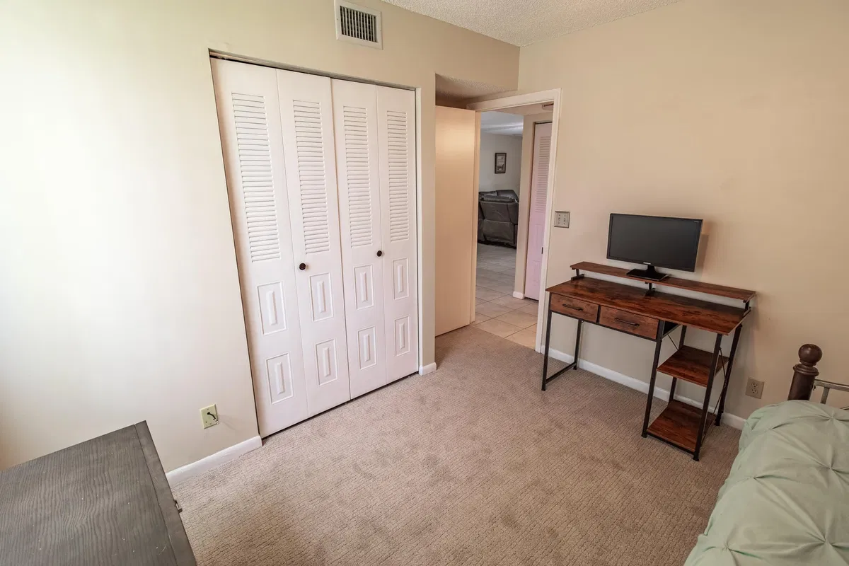 Unit 104 photo 22