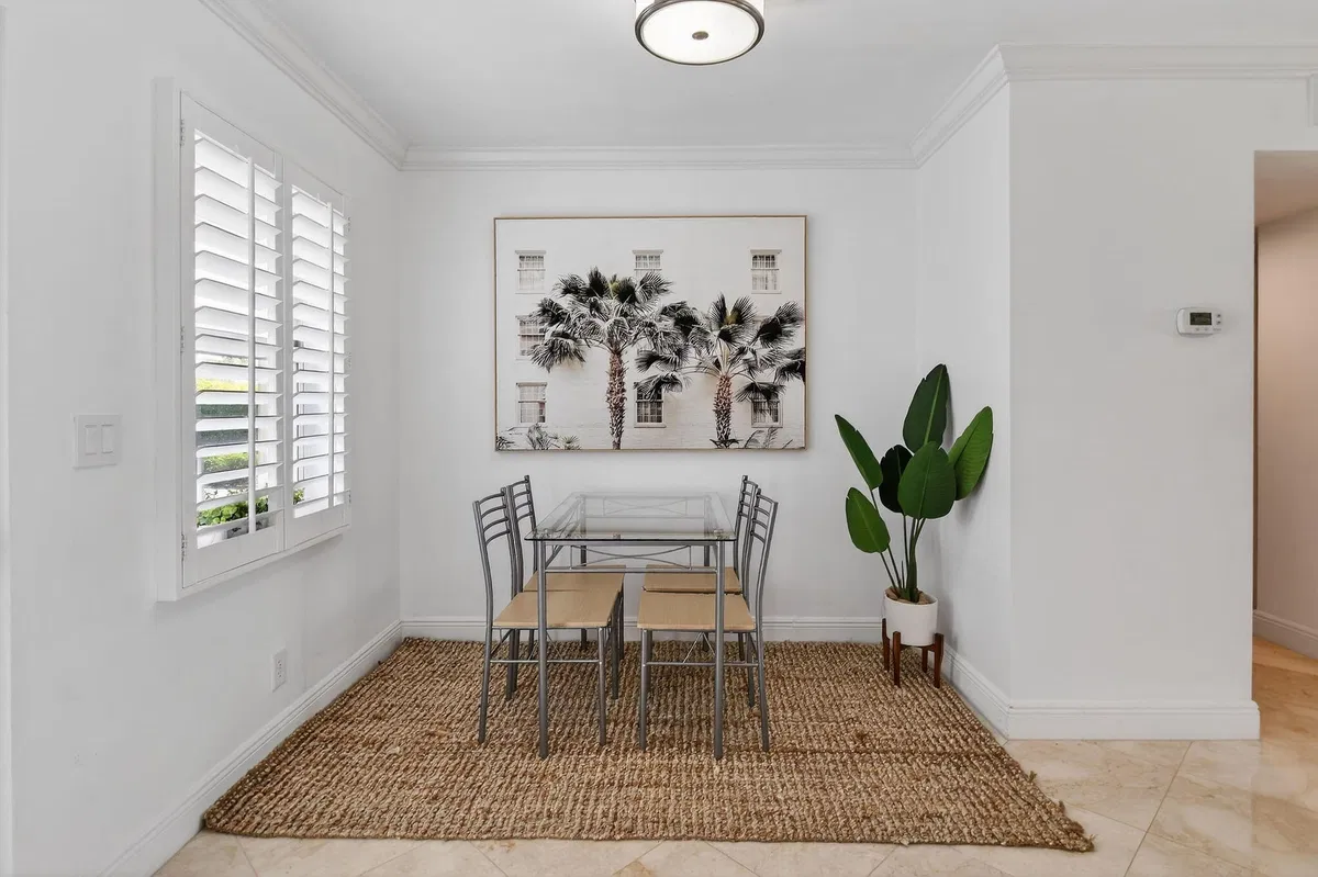 Unit 2030 photo 13