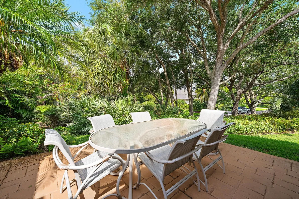 Residence photo 28