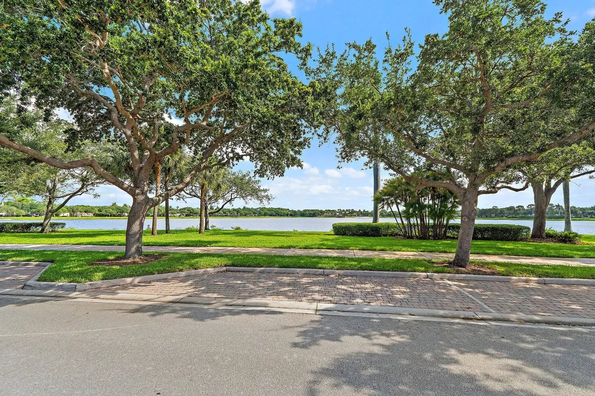 Evergrene Palm Beach Gardens Residence photo 4