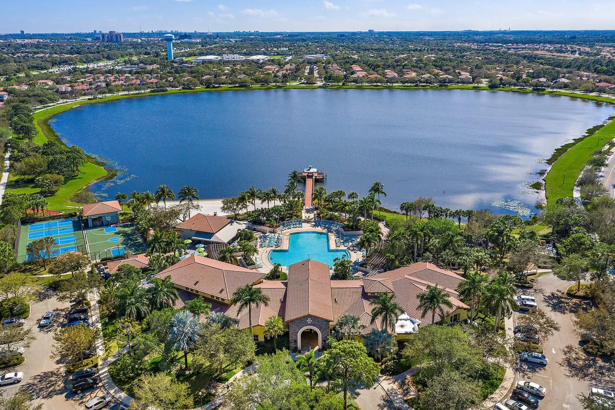 Evergrene Palm Beach Gardens Residence photo 37