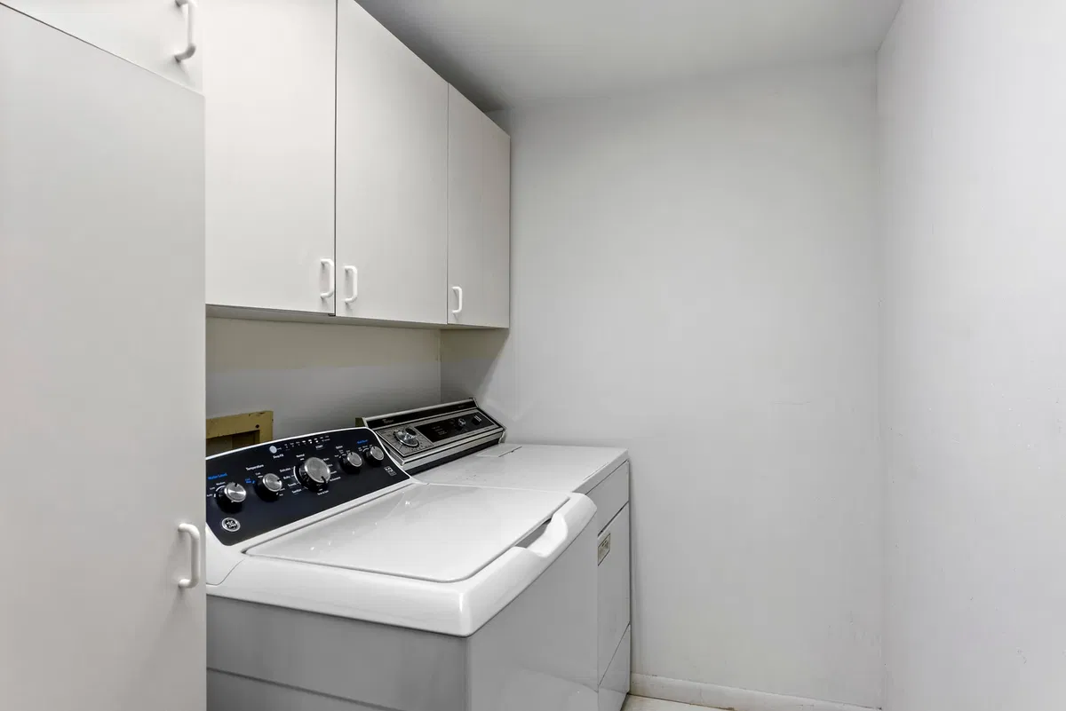 Unit 11 photo 31