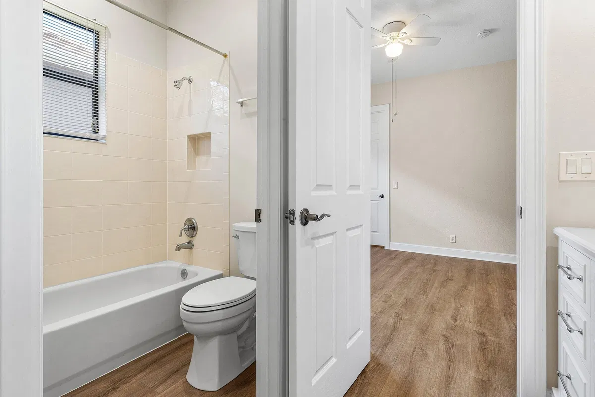 Residence photo 19