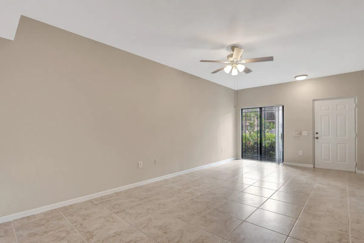  Unit 113 photo 7