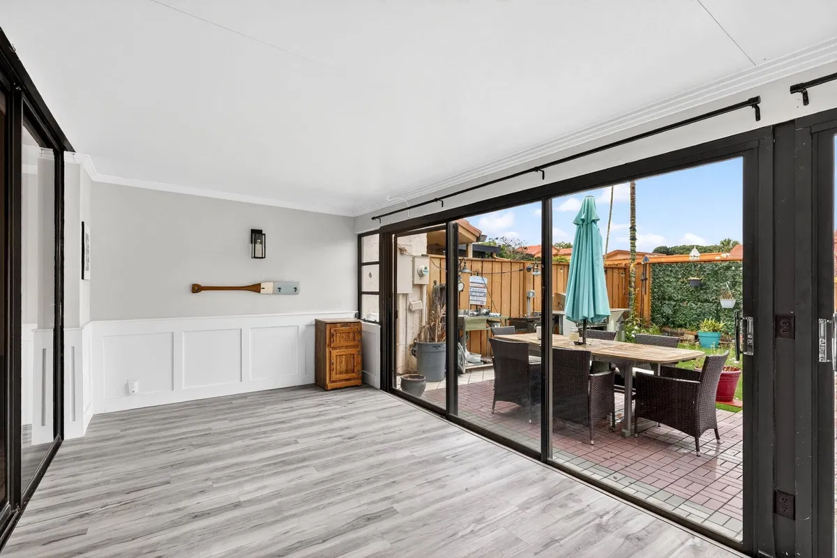 Residence photo 28