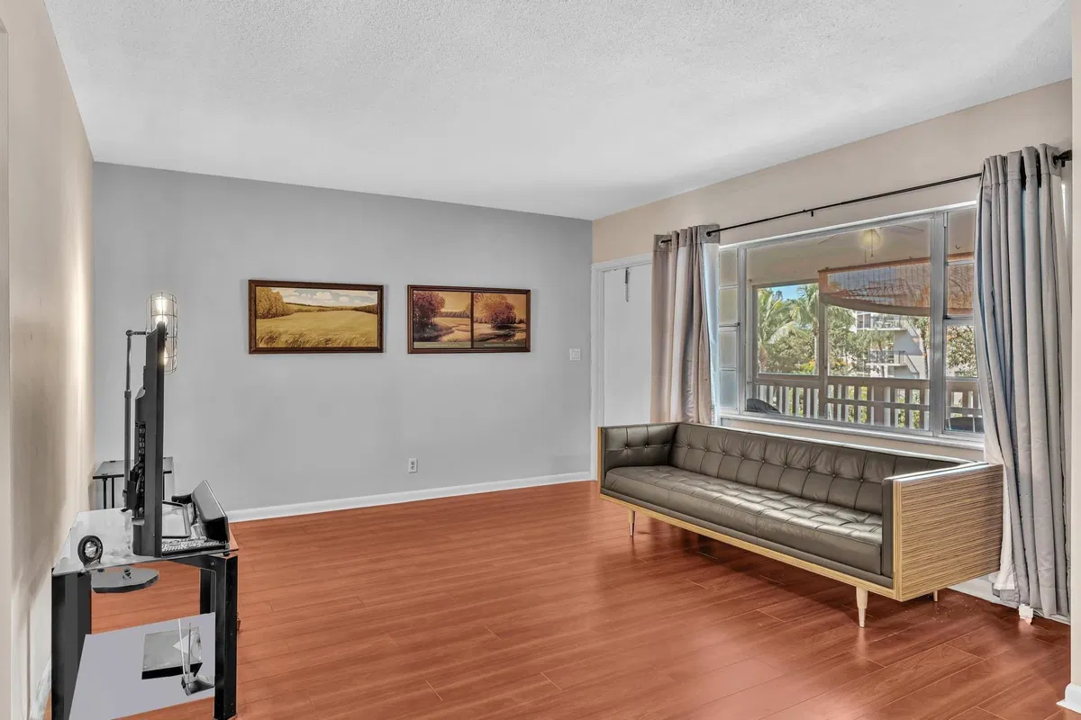 Boca Raton Unit 303 photo 4