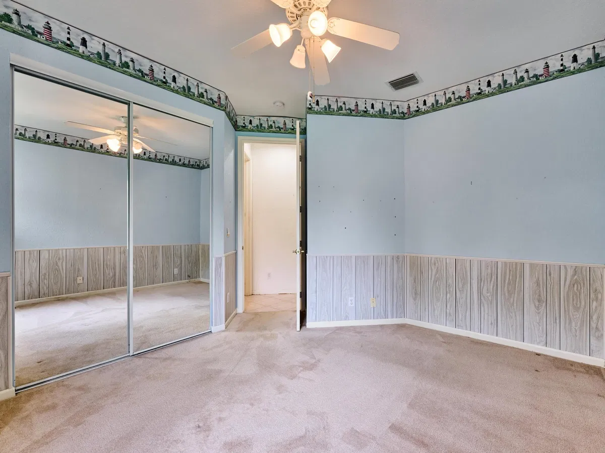 Residence photo 22