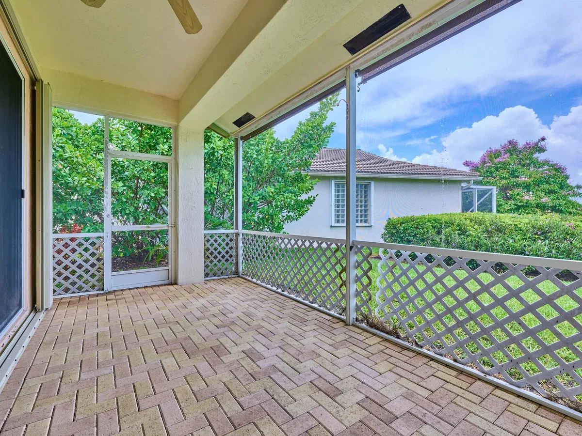 Residence photo 55