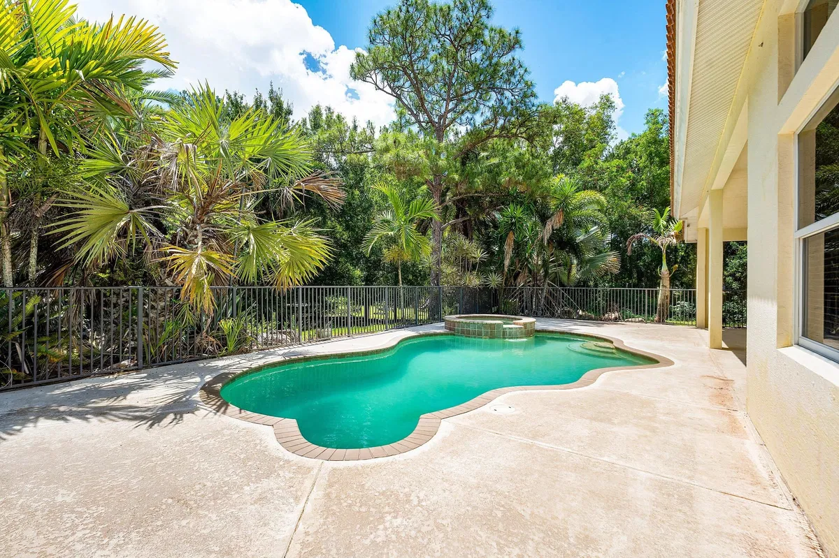 Residence photo 37