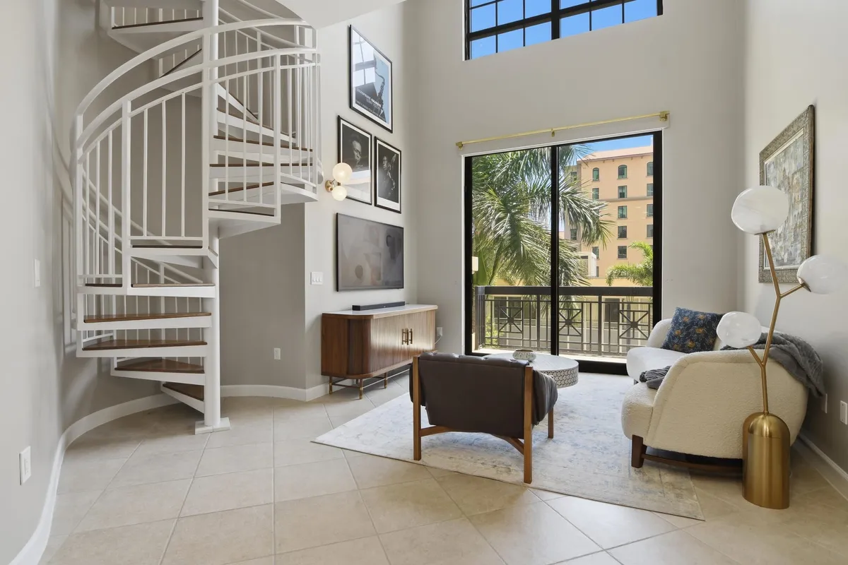 One City Plaza Unit 206