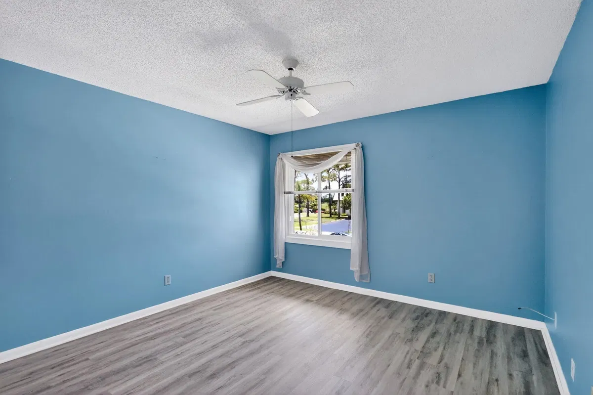 Unit 11-203 photo 25