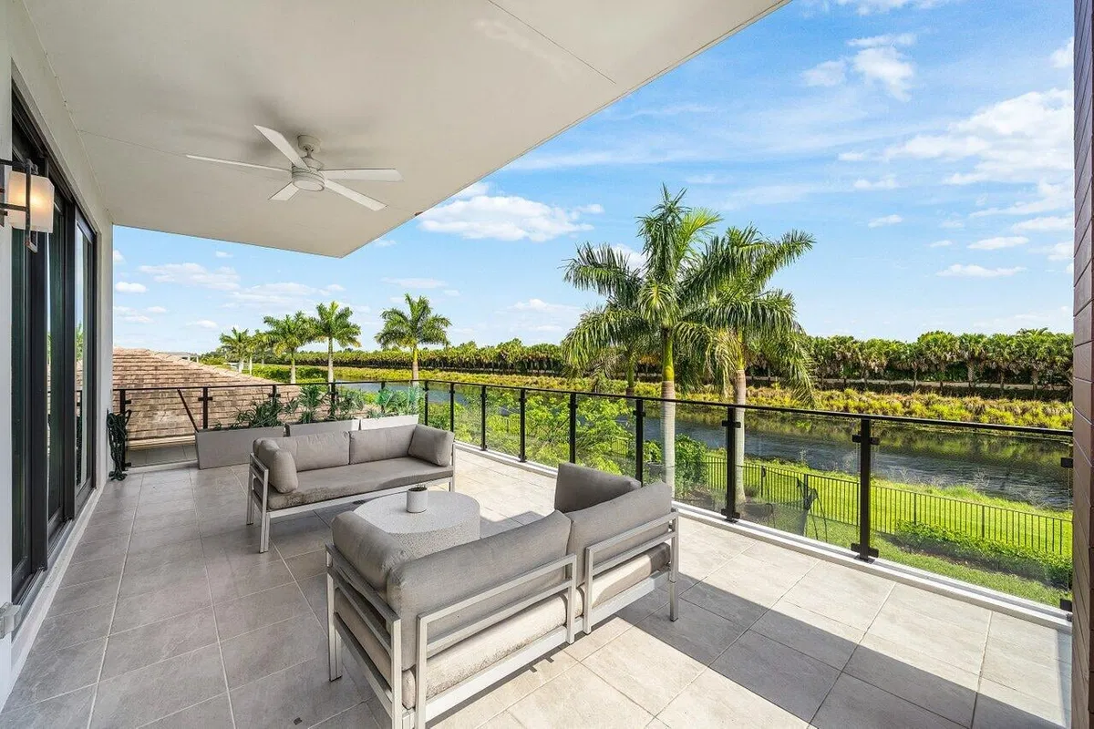Boca Bridges Residence photo 37