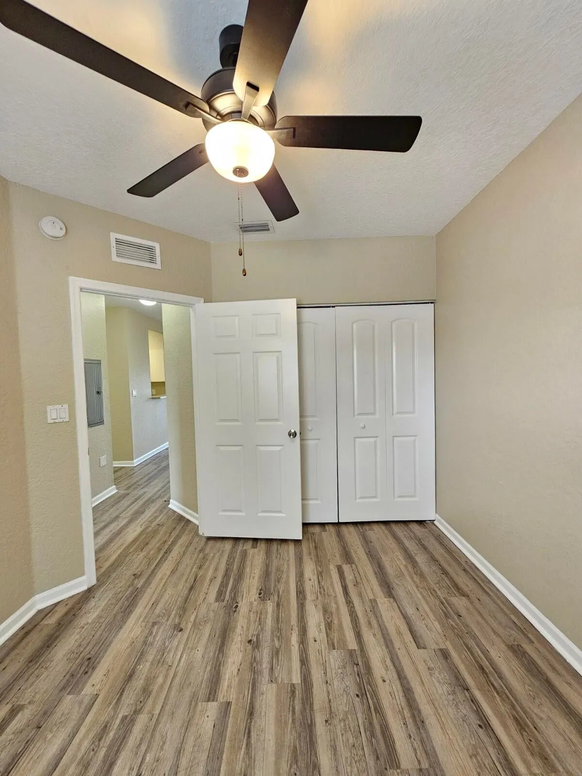 Unit 322 photo 22