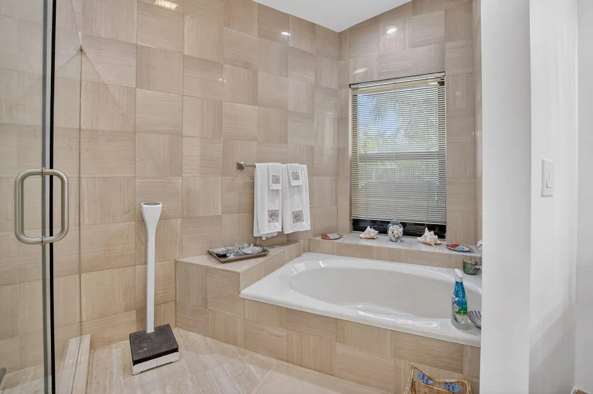 Residence photo 34