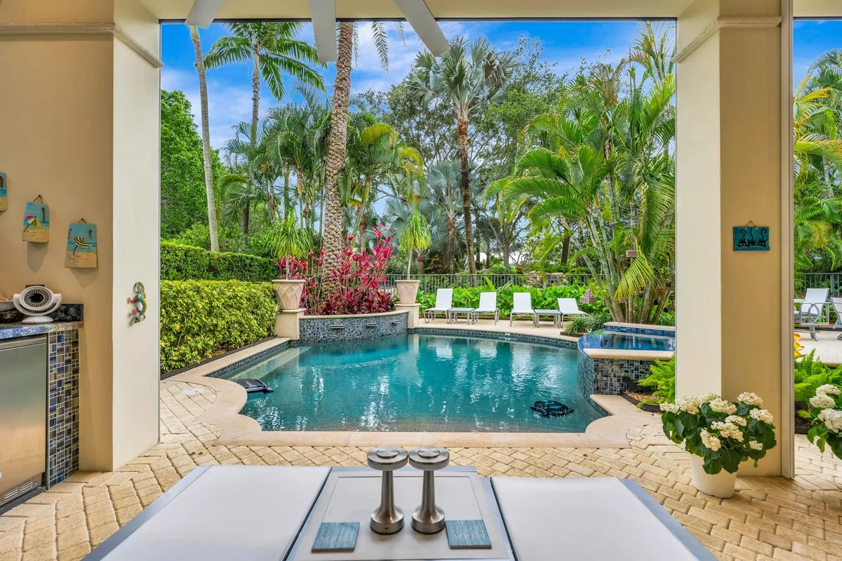 Old Palm Golf Club Residence photo 40