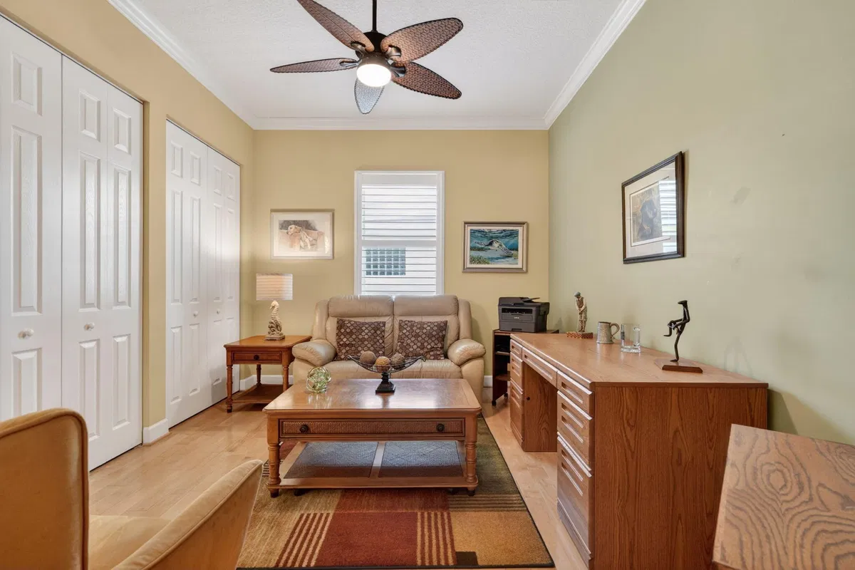 Residence photo 19