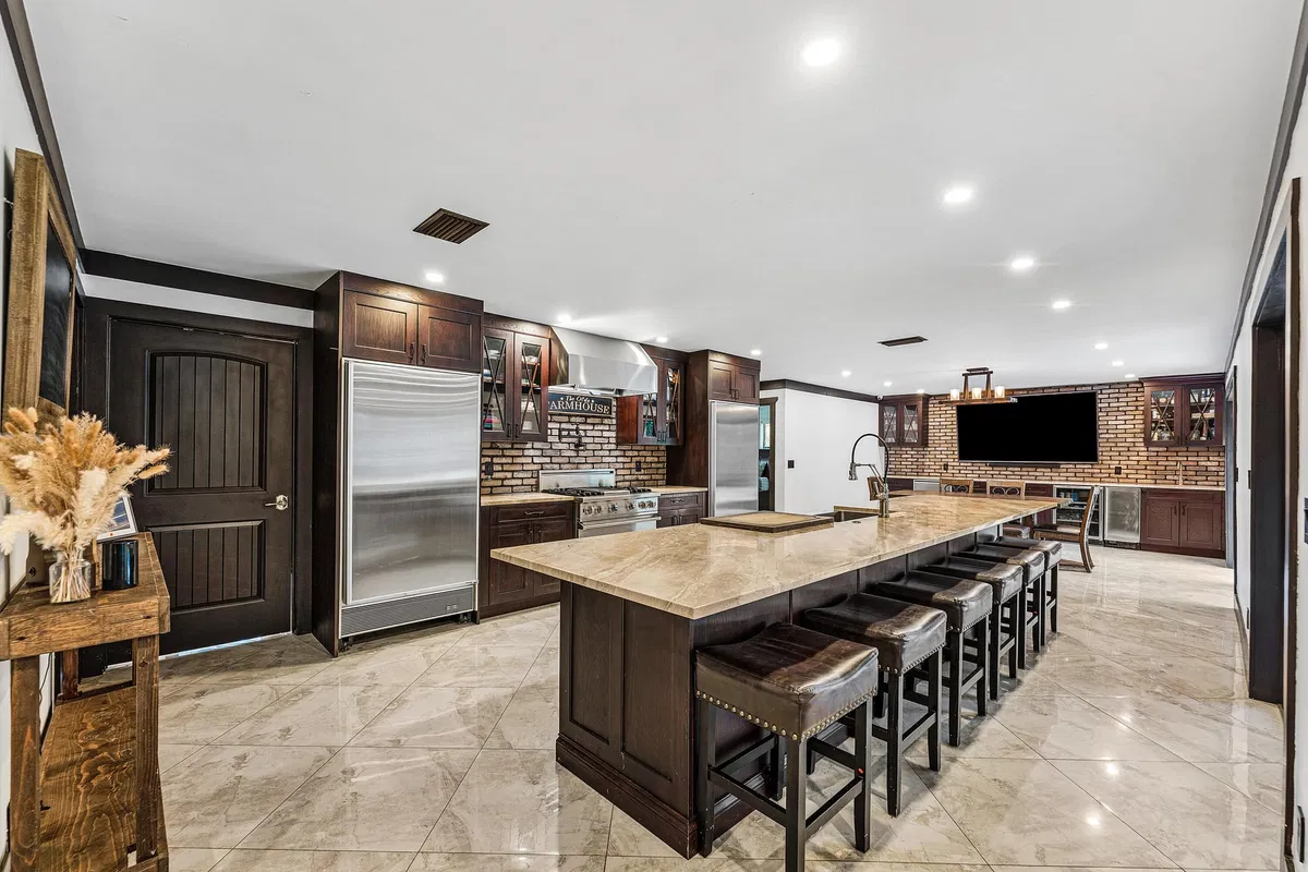 Residence photo 19