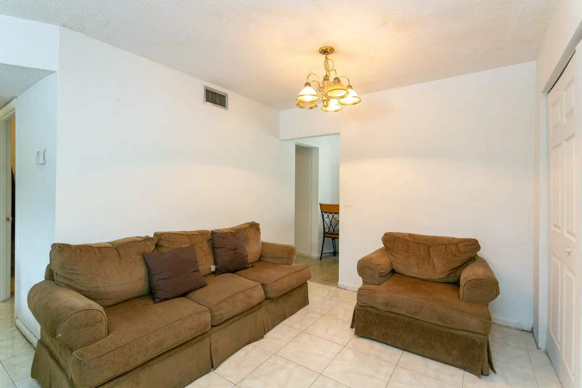 Unit C29 photo 7