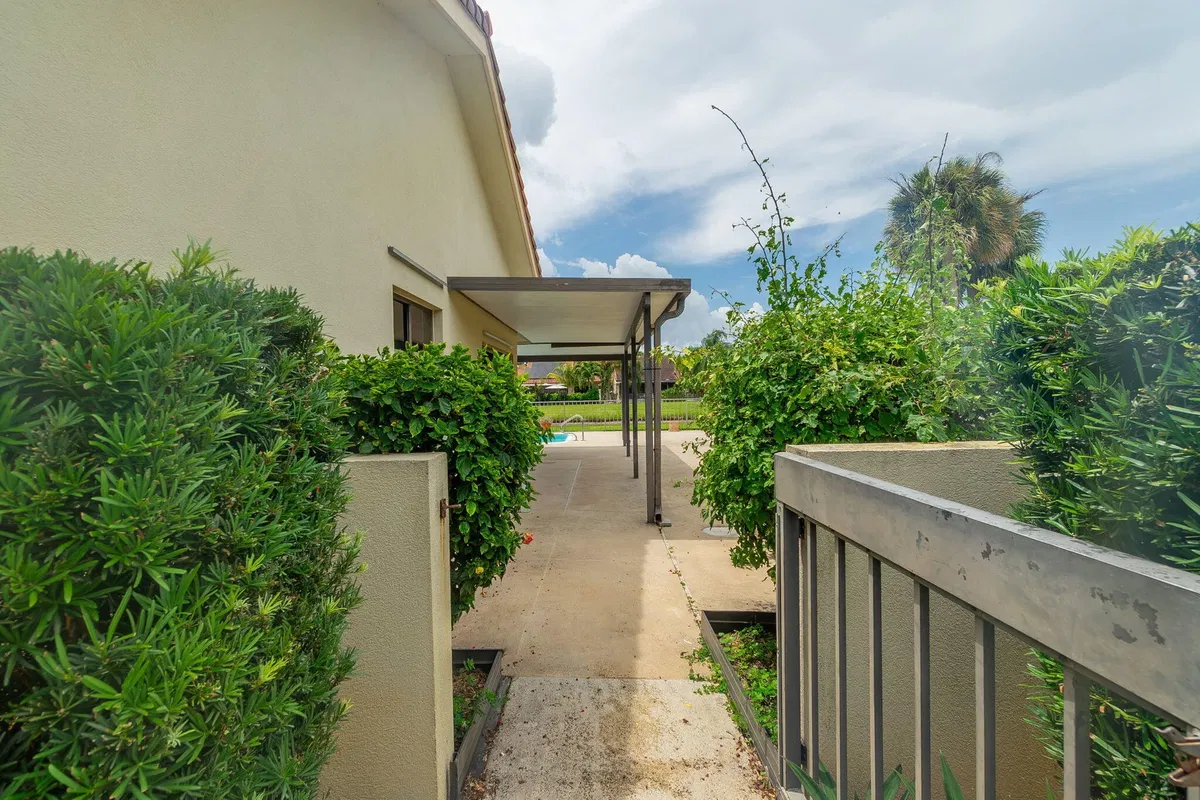 Residence photo 4