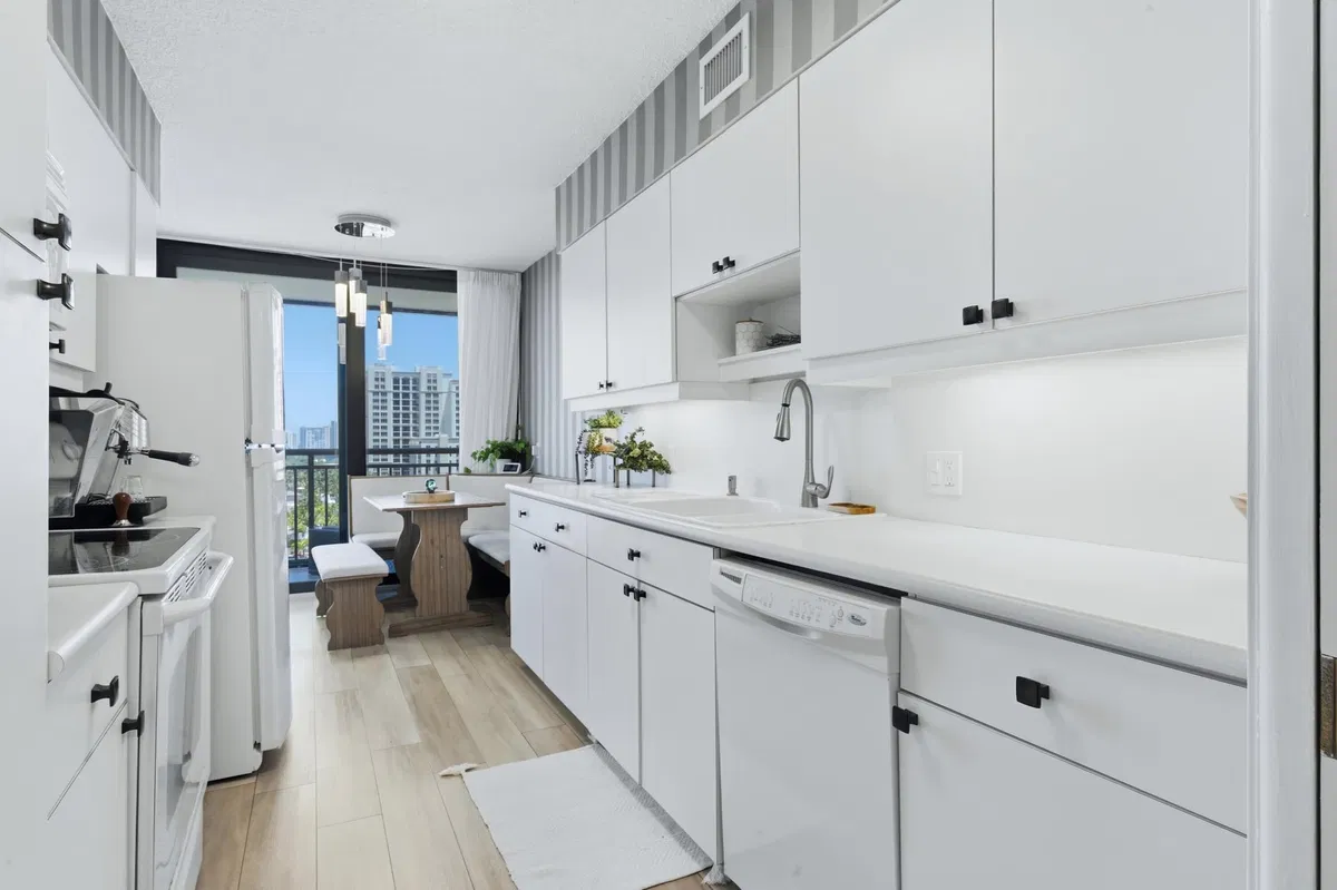 Singer Island Unit 1207 photo 7