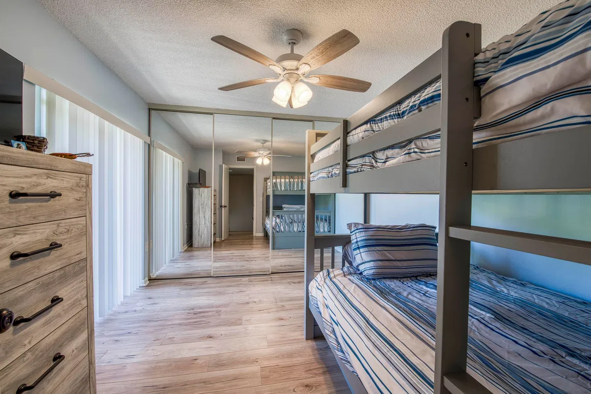  Residence photo 19