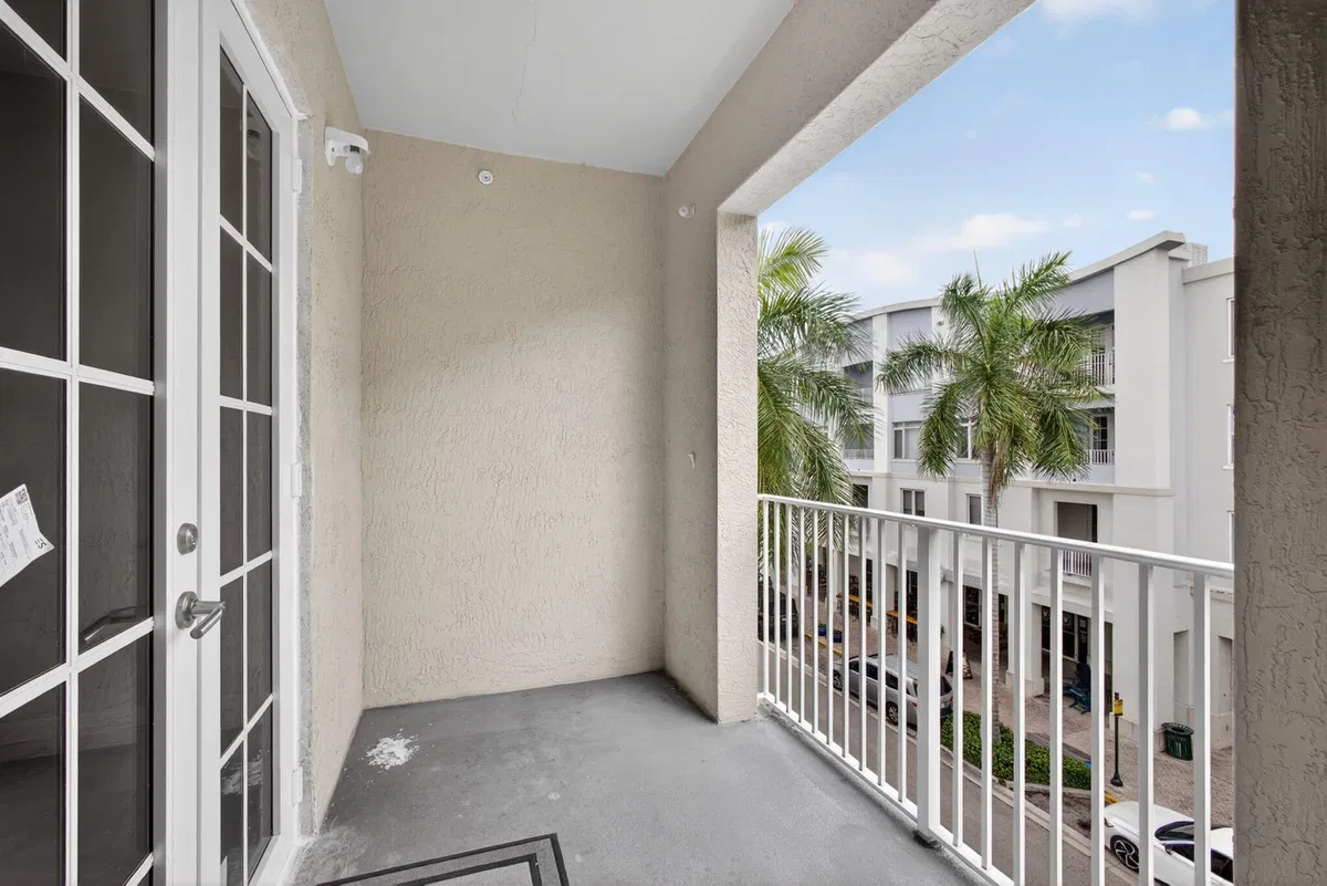 Unit 308 photo 25