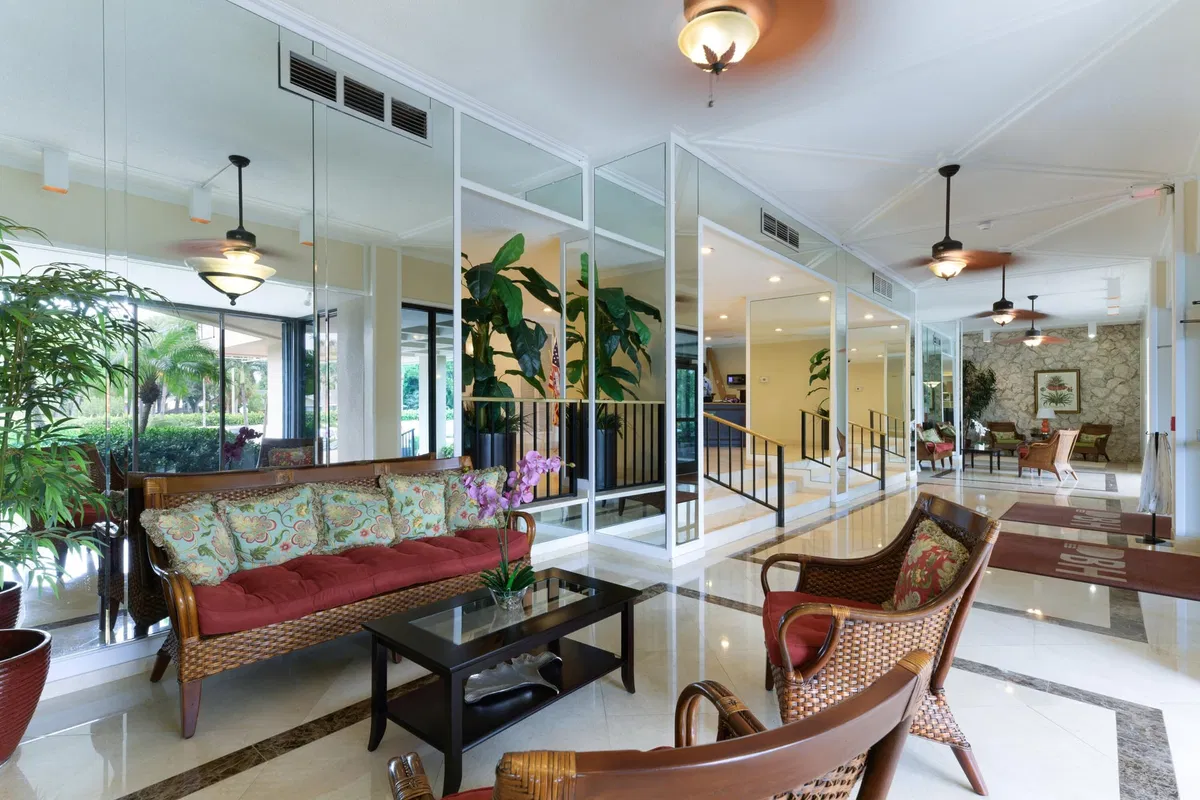 Palm Beach House Unit 1605 photo 19
