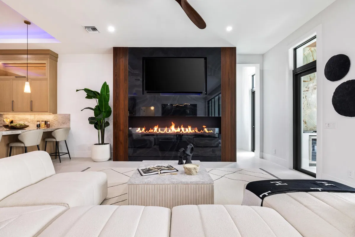 Residence photo 22