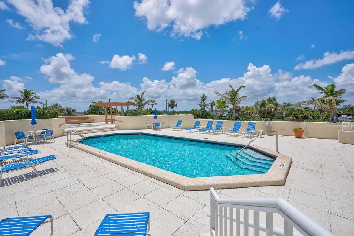 Water Glades Unit 17d photo 10