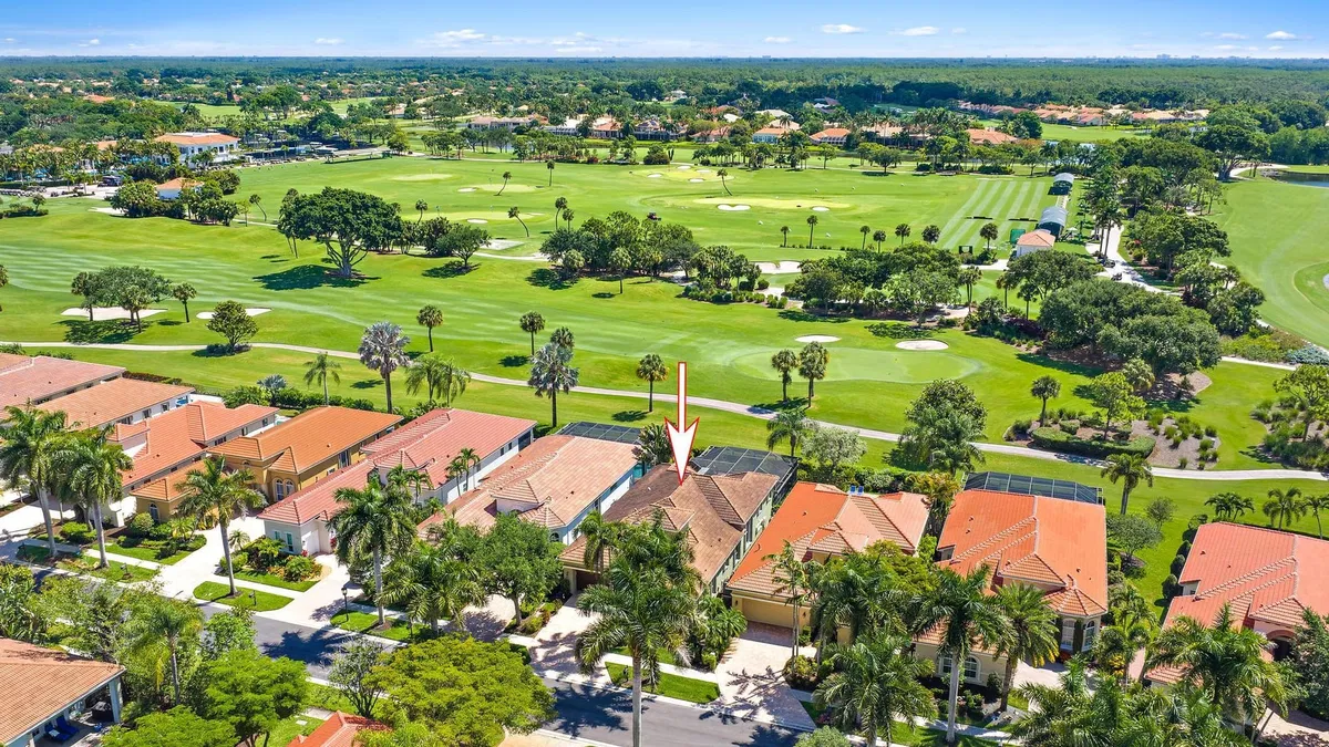 Ibis Golf & Country Club Residence