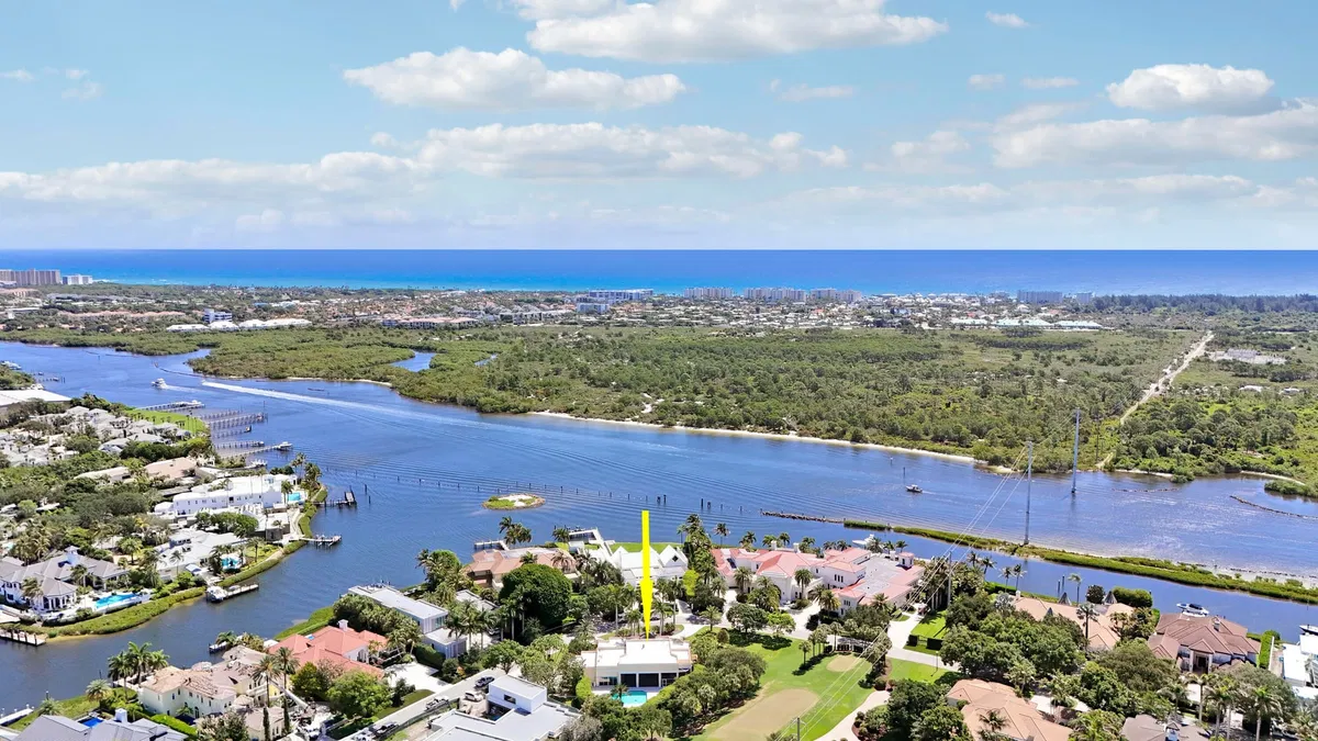 Admirals Cove Residence photo 46