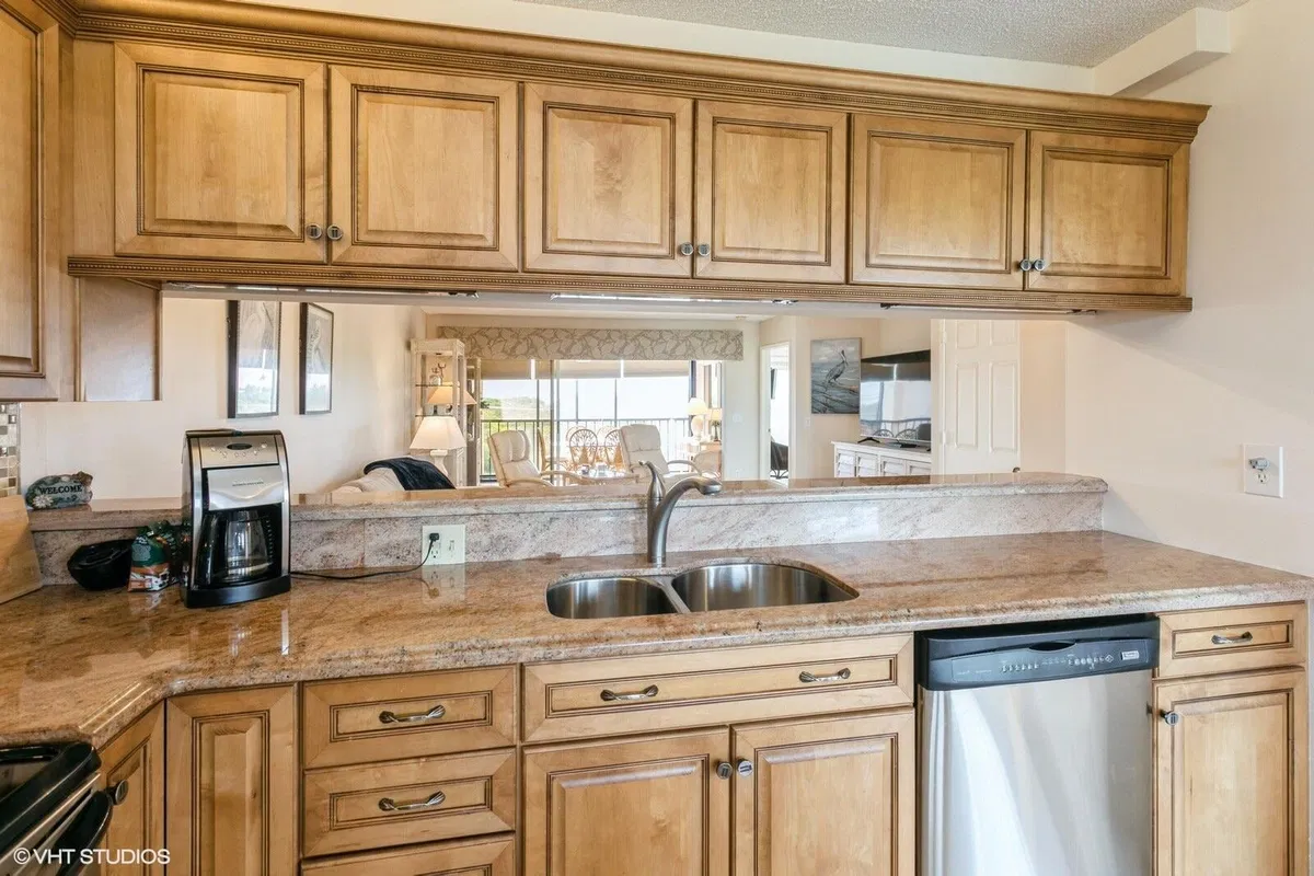 Unit B403 photo 4
