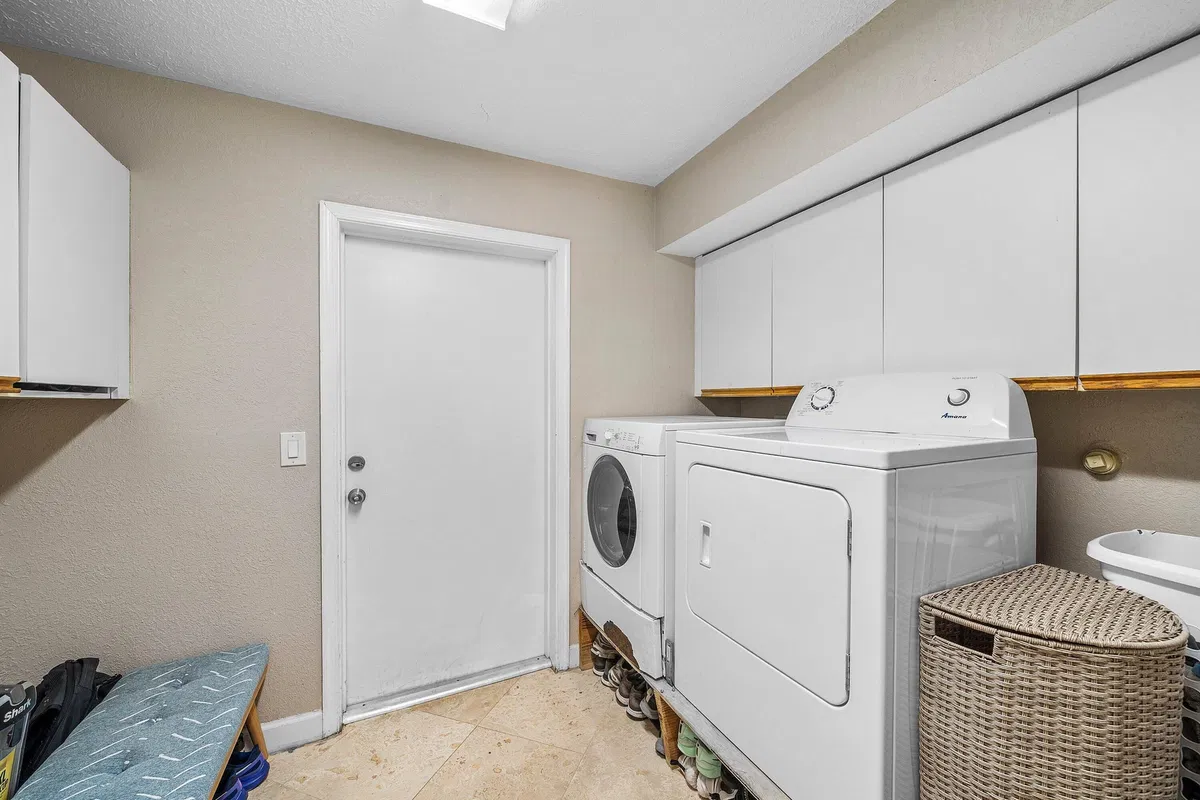 Residence photo 22