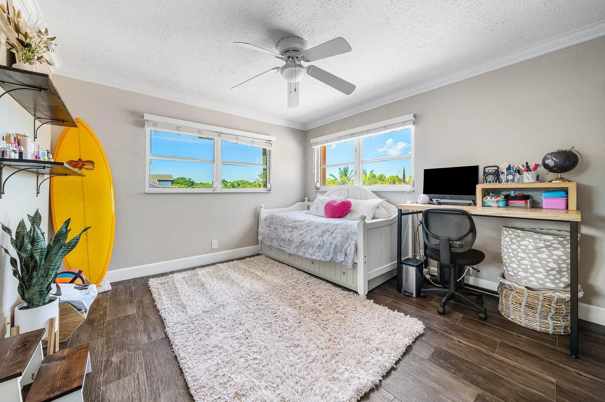 Residence photo 34