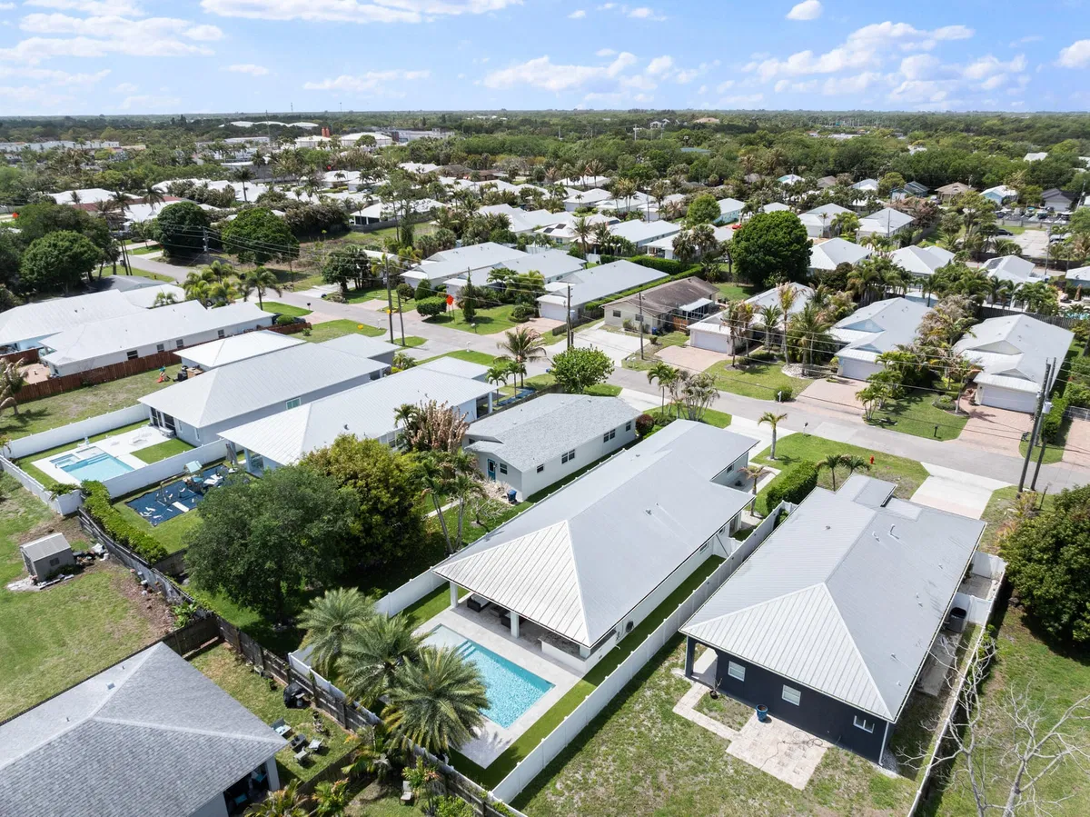 Residence photo 43