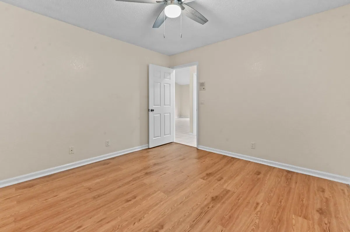 Residence photo 22