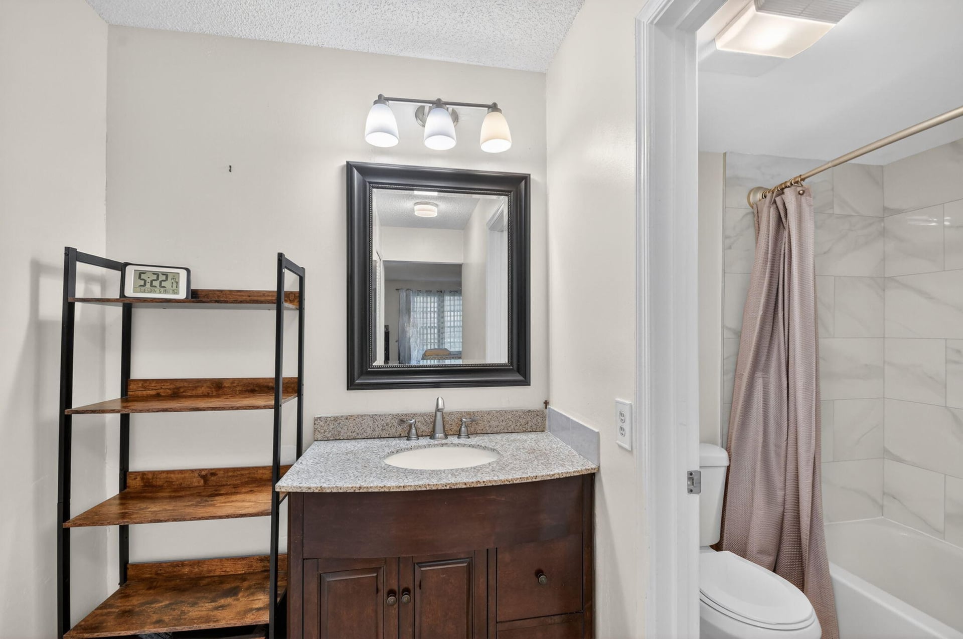 Unit 103 photo 19