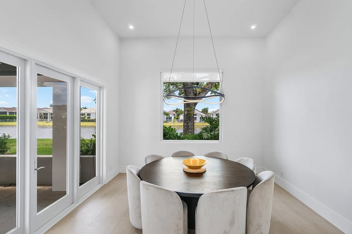 Woodfield Country Club Residence photo 16