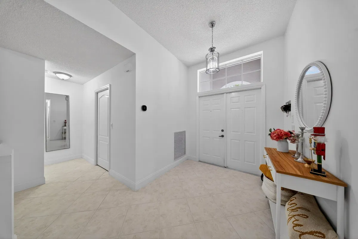 Residence photo 19
