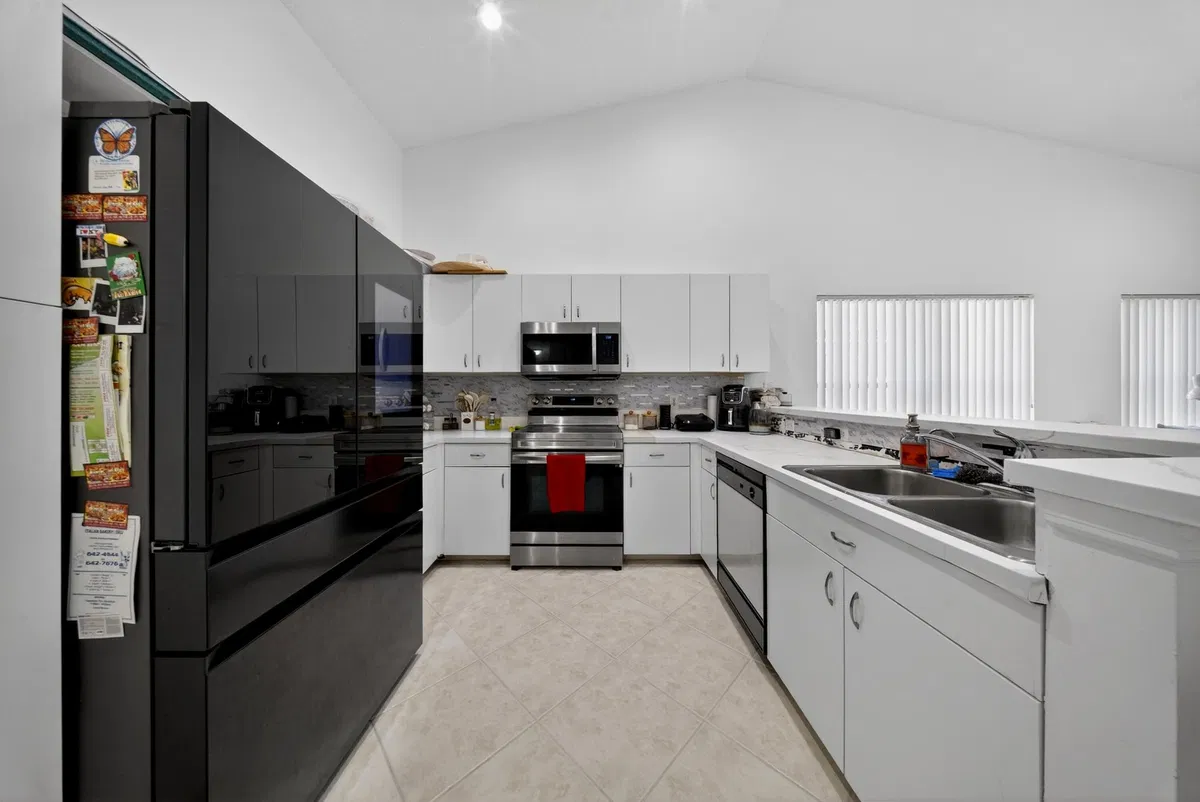 Residence photo 25