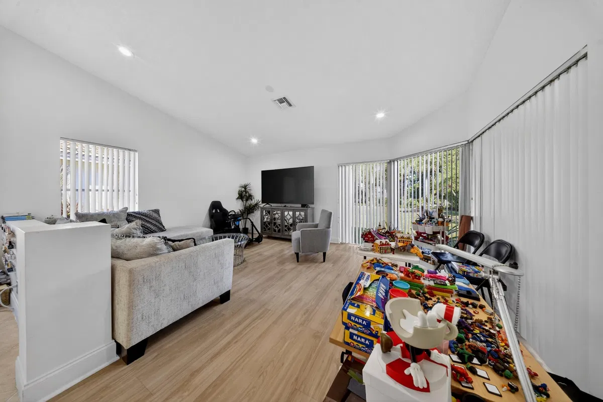Residence photo 28