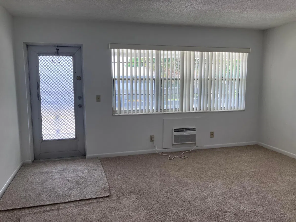 Residence photo 4