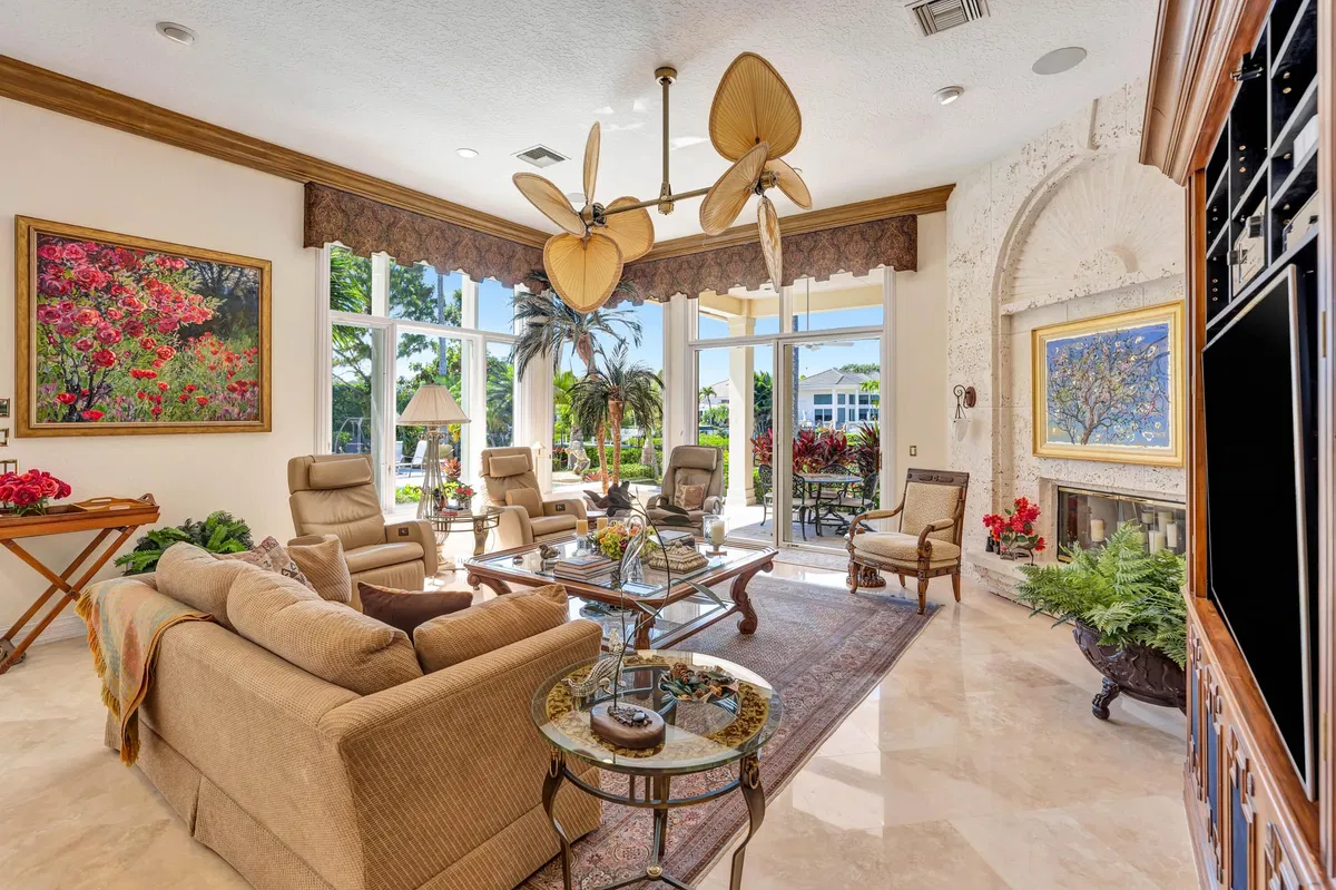 Admirals Cove Residence photo 31