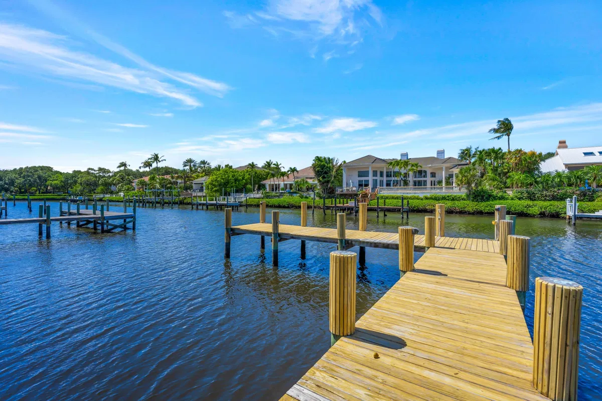 Admirals Cove Residence photo 76