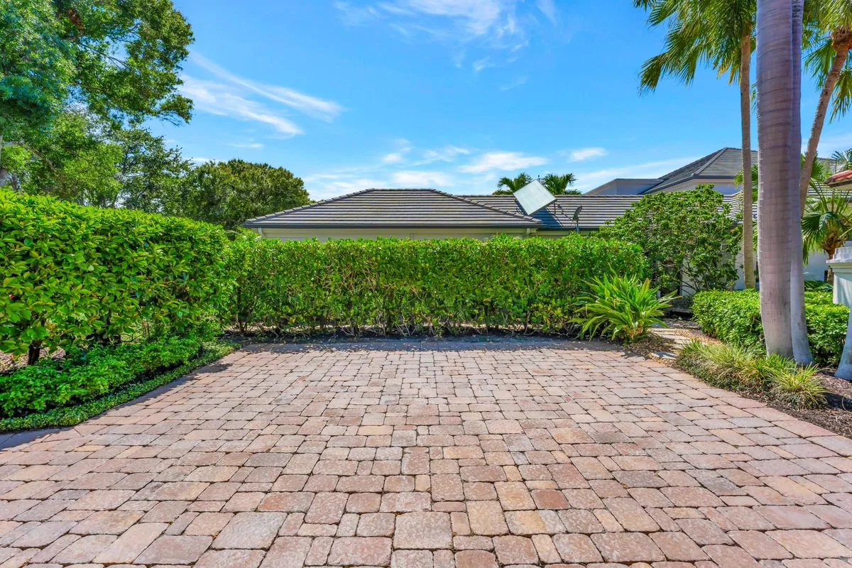 Admirals Cove Residence photo 79